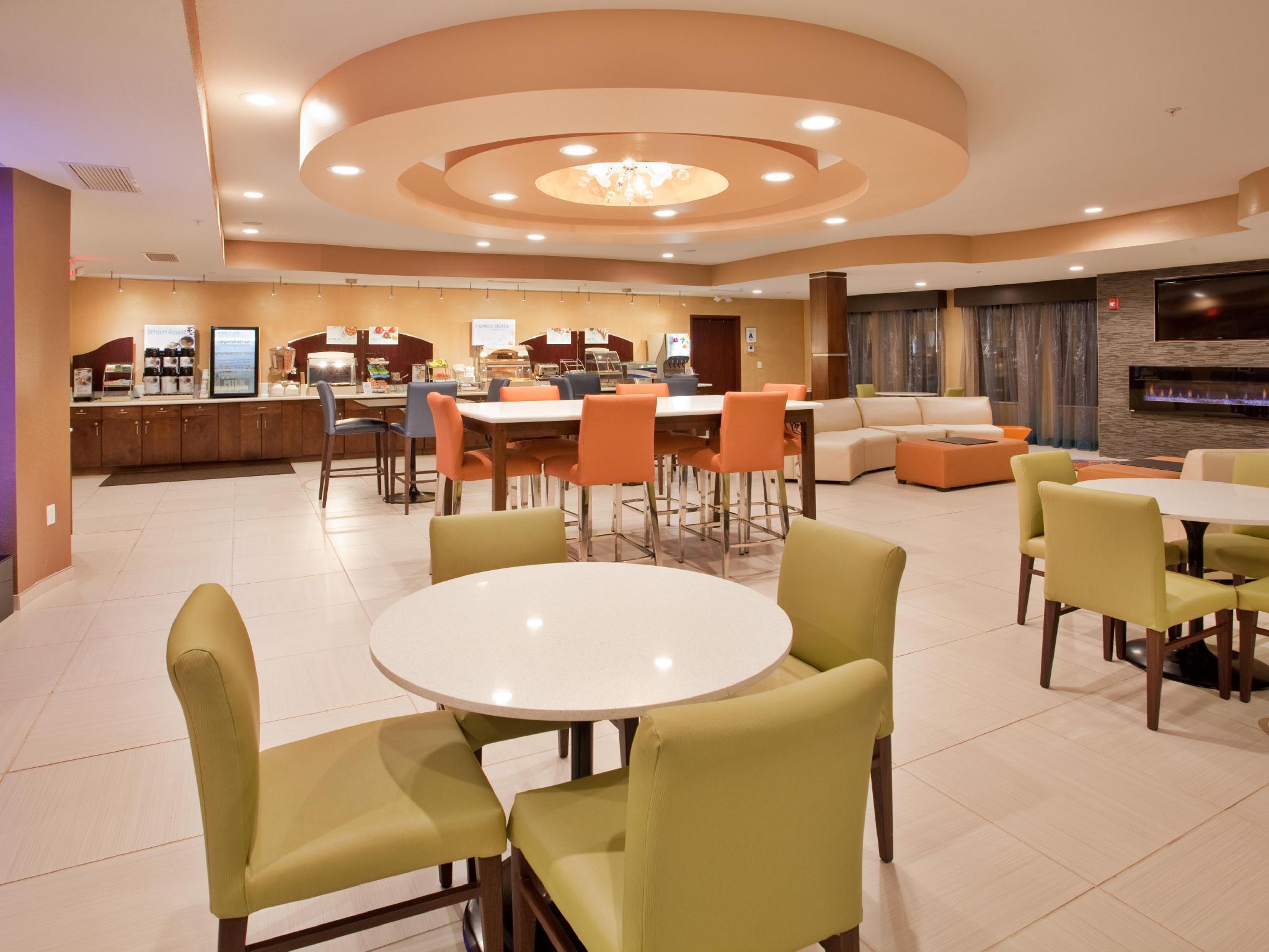 Holiday Inn Express & Suites St Louis Airport By Ihg Woodson Terrace Buitenkant foto
