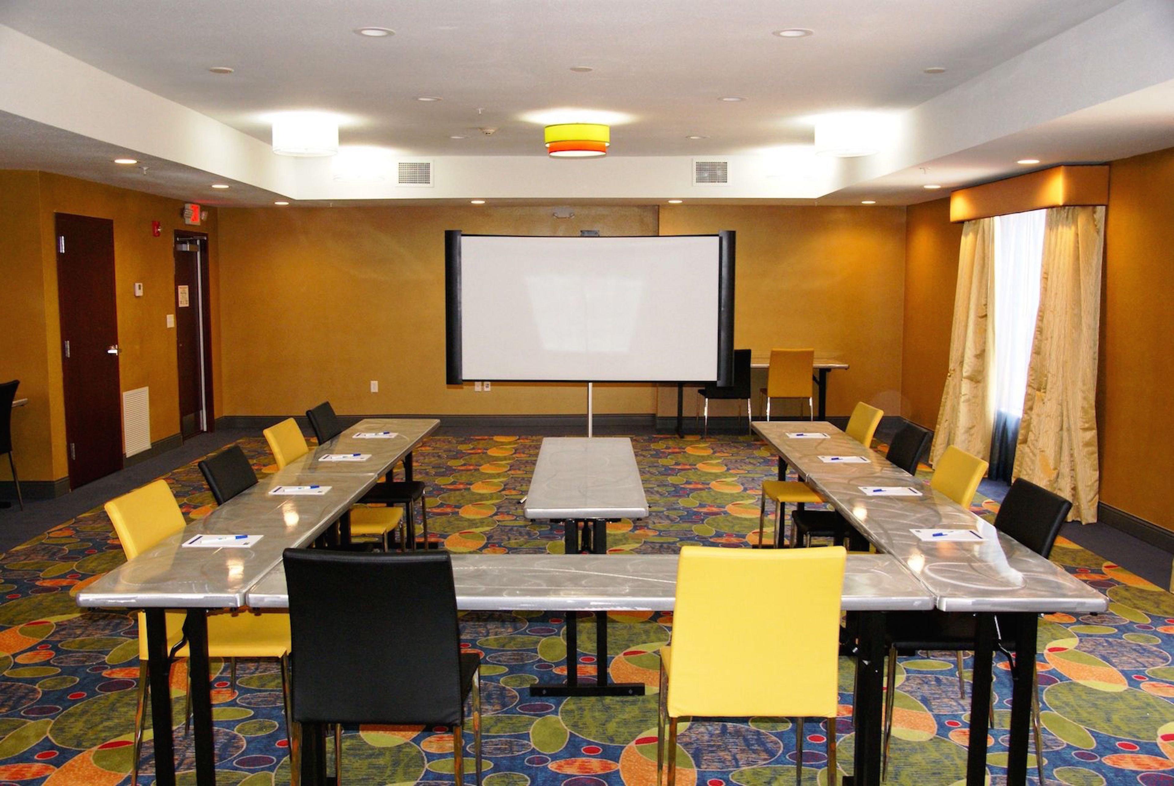 Holiday Inn Express & Suites St Louis Airport By Ihg Woodson Terrace Buitenkant foto